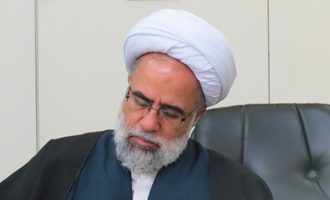 برخی با تبلیغات مسموم جوانان را از ورود به حوزه دلسرد می کنند