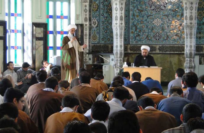 برگزاری نشست پیشگیری و آسیب شناسی در مدرسه علمیه جامعه امیرالمومنین(ع)