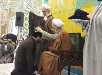 همزمان با میلاد منجی عالم بشریت؛  طلاب تهرانی به دست آیت الله مصباح یزدی معمم شدند