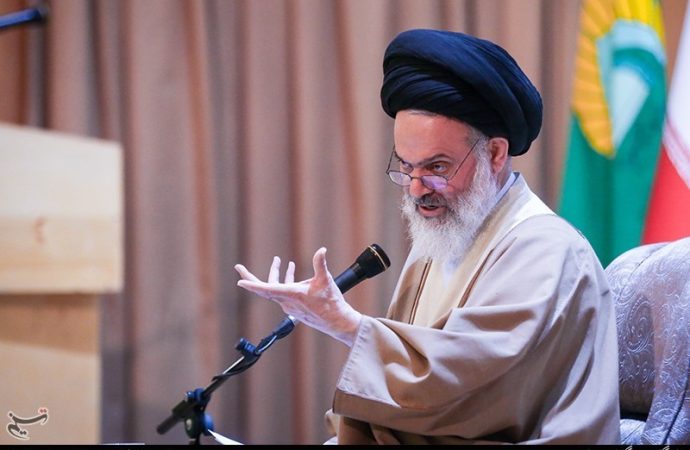 آیت الله حسینی بوشهری در تهران تبیین کرد:  مأموریت های روحانیت و حوزه های علمیه در تحقق گام دوم انقلاب