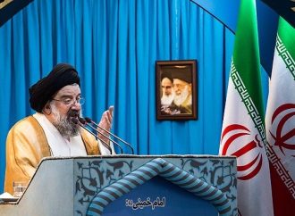 آیت الله خاتمی در نماز جمعه تهران:  مواضع رهبر انقلاب در دیدار نخست وزیر ژاپن زیربنای قرآنی دارد/ فضای مجازی کانون بدزبانی و هتاکی است