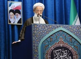 آیت الله امامی‌کاشانی در نماز جمعه تهران: مردم ایران پای صندوق‌های رأی سیلی دیگری به دشمن خواهند زد